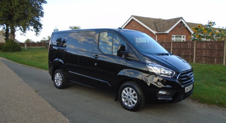 2023 73 ford transit custom limited 280 swb 2.0 tdci 130ps only 20,000 miles fsh