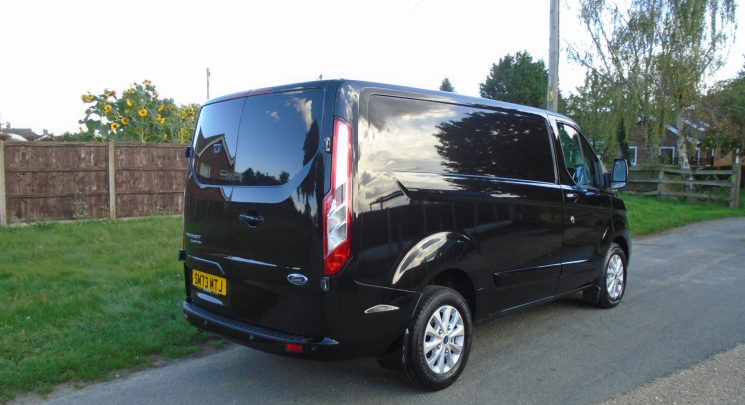 2023 73 ford transit custom limited 280 swb 2.0 tdci 130ps only 20,000 miles fsh