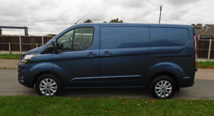 2019 69 ford transit custom limited met chrome blue l1h1 swb only 31,000 miles fsh
