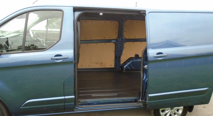 2019 69 ford transit custom limited met chrome blue l1h1 swb only 31,000 miles fsh