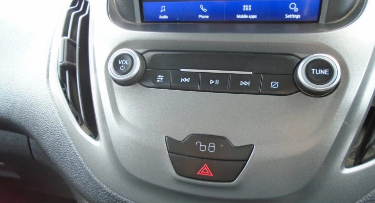 2020 70 ford transit courier limited white 1 owner 57k air con alloys cruise