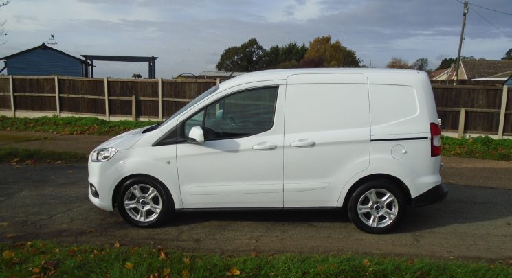 2020 70 ford transit courier limited 73k 1 owner air con cruise alloys