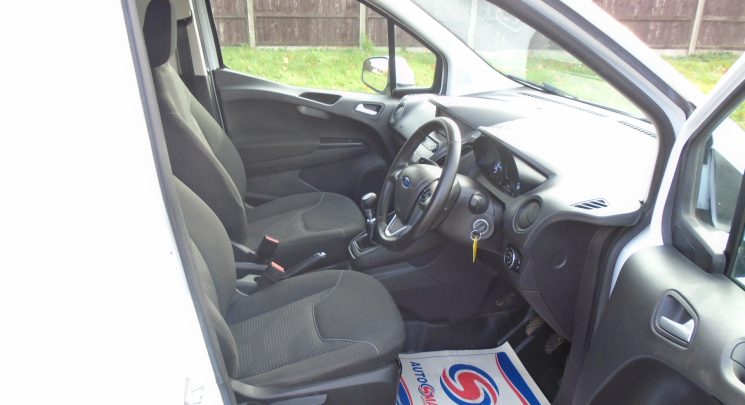 2020 70 ford transit courier limited 73k 1 owner air con cruise alloys