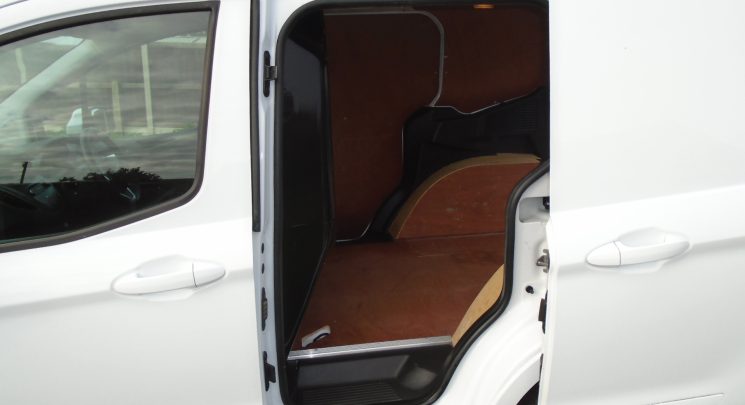 2020 70 ford transit courier limited 73k 1 owner air con cruise alloys