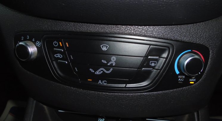 2020 70 ford transit courier limited 91k 1 owner a/c cruise sld- top spec- choice available