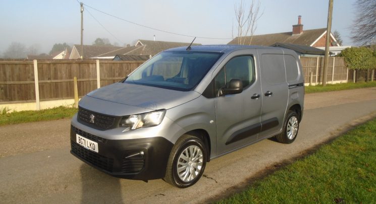 2021 71 Peugeot Partner 1.5 BlueHDi 1000 Professional Premium Standard Panel Van 5dr Diesel Manual SWB Euro 6 (100 bhp)