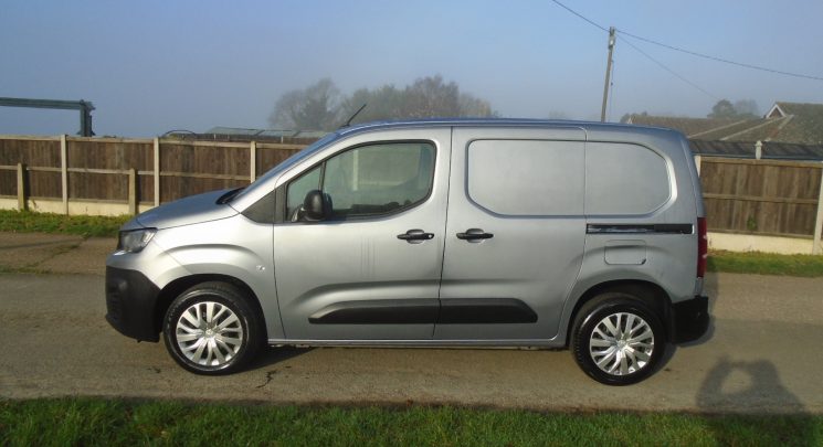 2021 71 Peugeot Partner 1.5 BlueHDi 1000 Professional Premium Standard Panel Van 5dr Diesel Manual SWB Euro 6 (100 bhp)