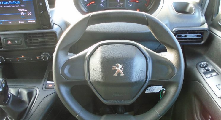 2021 71 Peugeot Partner 1.5 BlueHDi 1000 Professional Premium Standard Panel Van 5dr Diesel Manual SWB Euro 6 (100 bhp)