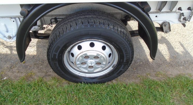 2021 21 Peugeot Boxer 2.2 BlueHDi 335 Built for Business Luton 3dr Diesel Manual L4 Euro 6 (s/s) (140 ps)