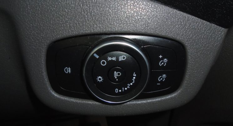 2019 19  Ford Transit Connect 1.5 220 EcoBlue Panel Van 5dr Diesel Manual L1 Euro 6 (s/s) air con 3 seat