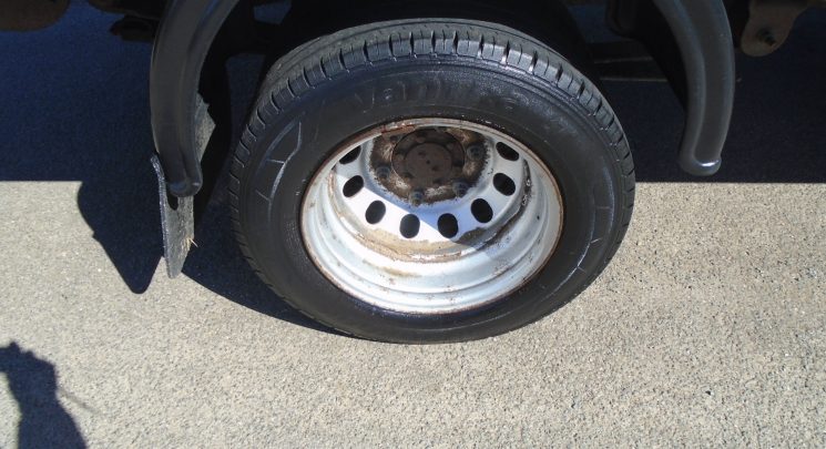 2018 18 ford transit 2.0 tdci euro 6 dropside with rear tail lift twin rear wheels air con