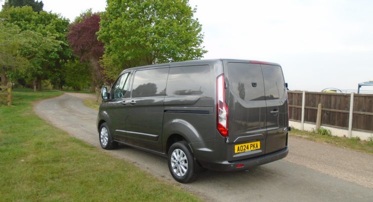 2024 24 ford transit custom ltd swb 2.0 tdci 130ps euro 6 met grey only 20,000 miles