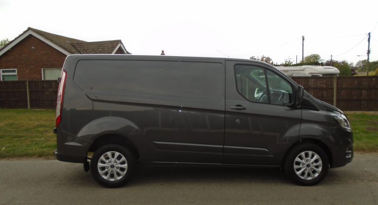 2024 24 ford transit custom ltd swb 2.0 tdci 130ps euro 6 met grey only 20,000 miles