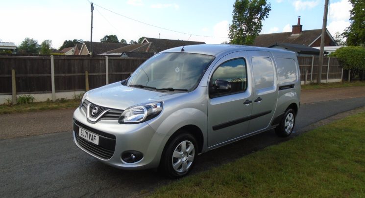 2021 71 Nissan NV250 1.5 dCi Tekna Panel Van 6dr Diesel Manual L2 Euro 6 (s/s) (95 ps) a/c nav cruise 1 owner fsh 61k