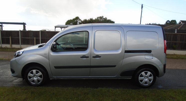 2021 71 Nissan NV250 1.5 dCi Tekna Panel Van 6dr Diesel Manual L2 Euro 6 (s/s) (95 ps) a/c nav cruise 1 owner fsh 61k