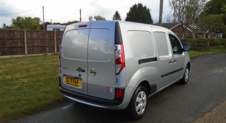 2021 71 Nissan NV250 1.5 dCi Tekna Panel Van 6dr Diesel Manual L2 Euro 6 (s/s) (95 ps) a/c nav cruise 1 owner fsh 61k