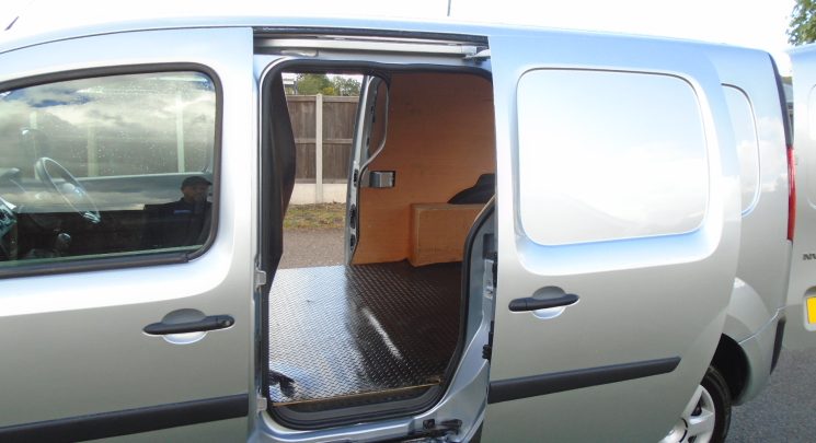 2021 71 Nissan NV250 1.5 dCi Tekna Panel Van 6dr Diesel Manual L2 Euro 6 (s/s) (95 ps) a/c nav cruise 1 owner fsh 61k