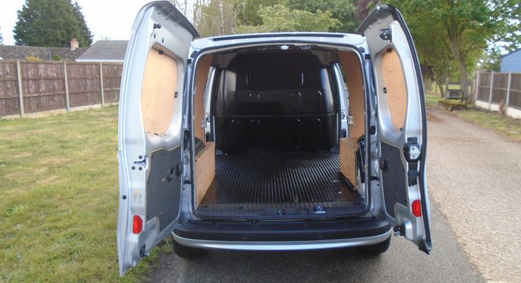 2021 71 Nissan NV250 1.5 dCi Tekna Panel Van 6dr Diesel Manual L2 Euro 6 (s/s) (95 ps) a/c nav cruise 1 owner fsh 61k