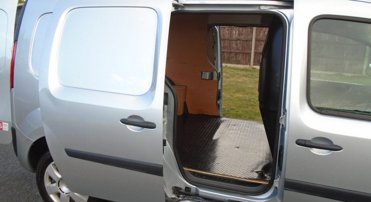 2021 71 Nissan NV250 1.5 dCi Tekna Panel Van 6dr Diesel Manual L2 Euro 6 (s/s) (95 ps) a/c nav cruise 1 owner fsh 61k