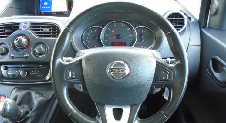 2021 71 Nissan NV250 1.5 dCi Tekna Panel Van 6dr Diesel Manual L2 Euro 6 (s/s) (95 ps) a/c nav cruise 1 owner fsh 61k