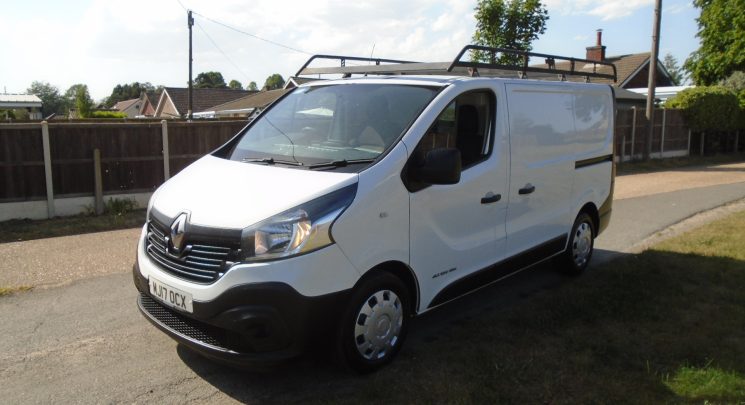2017 17 Renault Trafic 1.6 dCi ENERGY 27 Business Panel Van 5dr Diesel Manual SWB Standard Roof Euro 6 (s/s) (125 ps)
