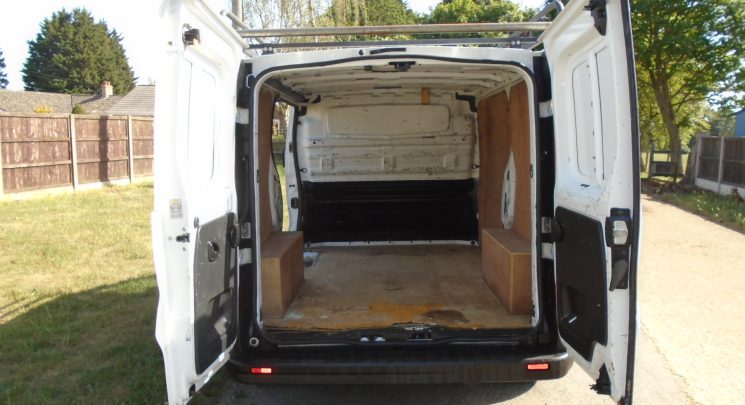 2017 17 Renault Trafic 1.6 dCi ENERGY 27 Business Panel Van 5dr Diesel Manual SWB Standard Roof Euro 6 (s/s) (125 ps)