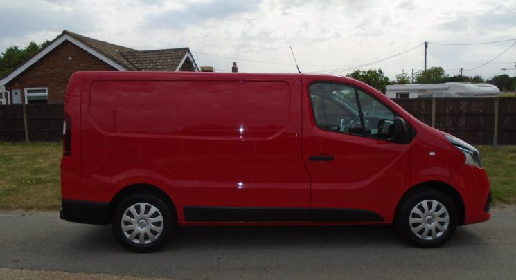 2017 17 Renault Trafic 1.6 dCi 27 Business+ Panel Van 5dr Diesel Manual SWB Standard Roof Euro 6 (120 ps)
