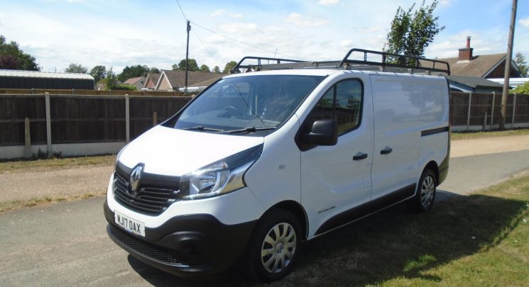 2017 17 Renault Trafic 1.6 dCi ENERGY 27 Business Panel Van 5dr Diesel Manual SWB Standard Roof Euro 6 (s/s) (125 ps)93k