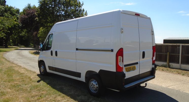 2020 20 Peugeot Boxer 2.2 BlueHDi 335 Professional Panel Van 5dr Diesel Manual L2 H2 Euro 6 (s/s) (140 ps) 75K