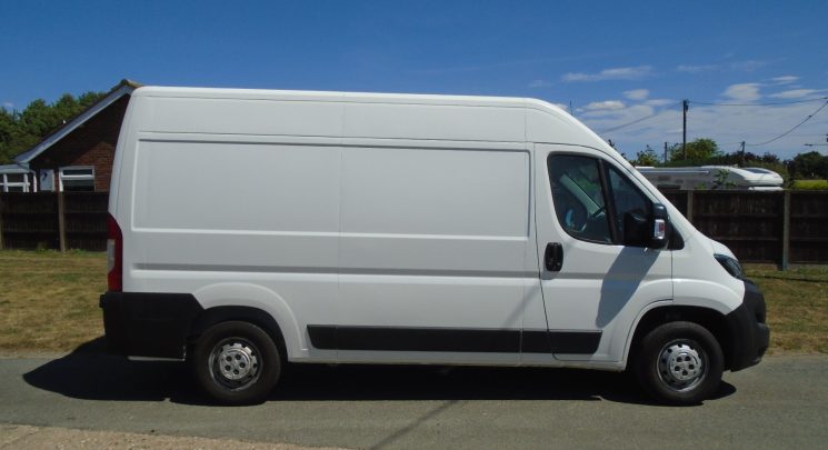 2020 20 Peugeot Boxer 2.2 BlueHDi 335 Professional Panel Van 5dr Diesel Manual L2 H2 Euro 6 (s/s) (140 ps) 75K