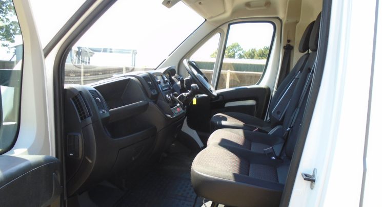 2020 20 Peugeot Boxer 2.2 BlueHDi 335 Professional Panel Van 5dr Diesel Manual L2 H2 Euro 6 (s/s) (140 ps) 75K