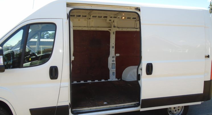 2020 20 Peugeot Boxer 2.2 BlueHDi 335 Professional Panel Van 5dr Diesel Manual L2 H2 Euro 6 (s/s) (140 ps) 75K