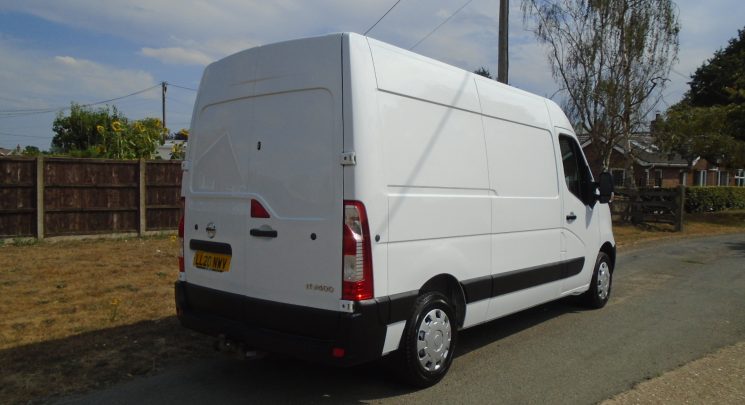 2020 20 Nissan NV400 2.3 dCi 35 Tekna Panel Van 5dr Diesel Manual FWD L2 H2 Euro 6 (135 ps) air con 62k