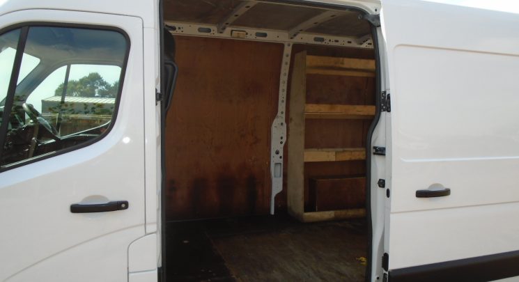 2020 20 Nissan NV400 2.3 dCi 35 Tekna Panel Van 5dr Diesel Manual FWD L2 H2 Euro 6 (135 ps) air con 62k
