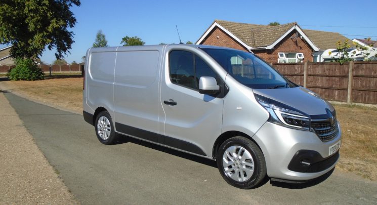 2019 69 Renault Trafic 2.0 dCi ENERGY 28 Sport Panel Van 5dr Diesel Manual SWB Standard Roof Euro 6 (s/s) (120 ps) 69K