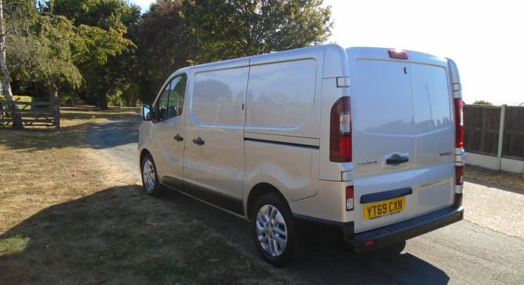 2019 69 Renault Trafic 2.0 dCi ENERGY 28 Sport Panel Van 5dr Diesel Manual SWB Standard Roof Euro 6 (s/s) (120 ps) 69K