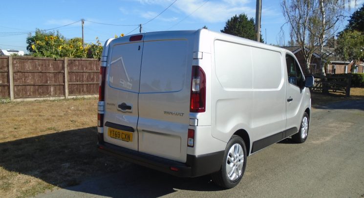 2019 69 Renault Trafic 2.0 dCi ENERGY 28 Sport Panel Van 5dr Diesel Manual SWB Standard Roof Euro 6 (s/s) (120 ps) 69K