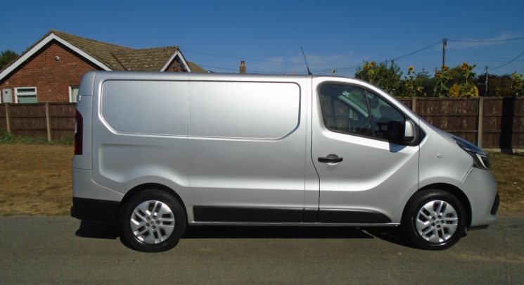 2019 69 Renault Trafic 2.0 dCi ENERGY 28 Sport Panel Van 5dr Diesel Manual SWB Standard Roof Euro 6 (s/s) (120 ps) 69K