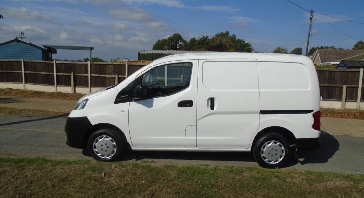 2015 65 Nissan NV200 1.5 dCi Acenta Panel Van 6dr Diesel Manual SWB Euro 5 (90 ps) ONLY 39,000 MILES