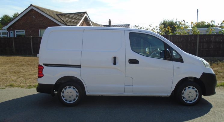 2015 65 Nissan NV200 1.5 dCi Acenta Panel Van 6dr Diesel Manual SWB Euro 5 (90 ps) ONLY 39,000 MILES