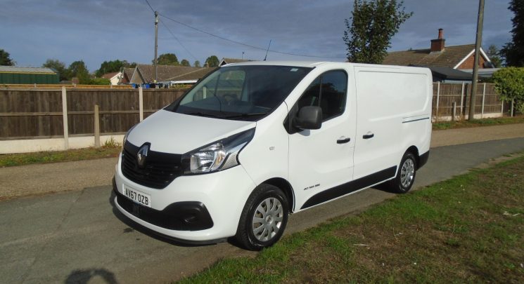 2017 67 Renault Trafic 1.6 dCi ENERGY 27 Business+ Panel Van 5dr Diesel Manual SWB Standard Roof Euro 6 (s/s) (125 ps)