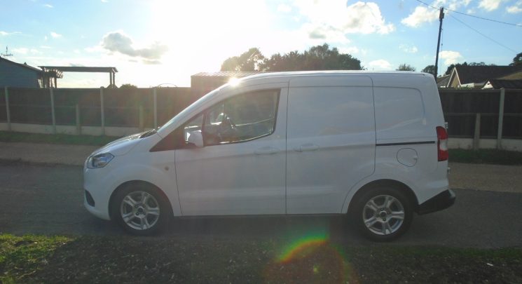 2022 22 Ford Transit Courier 1.5 TDCi Limited Panel Van 5dr Diesel Manual L1 Euro 6 (100 ps)