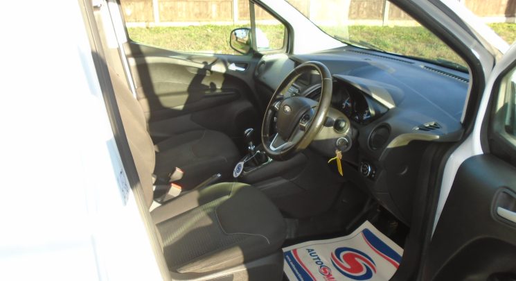 2022 22 Ford Transit Courier 1.5 TDCi Limited Panel Van 5dr Diesel Manual L1 Euro 6 (100 ps)