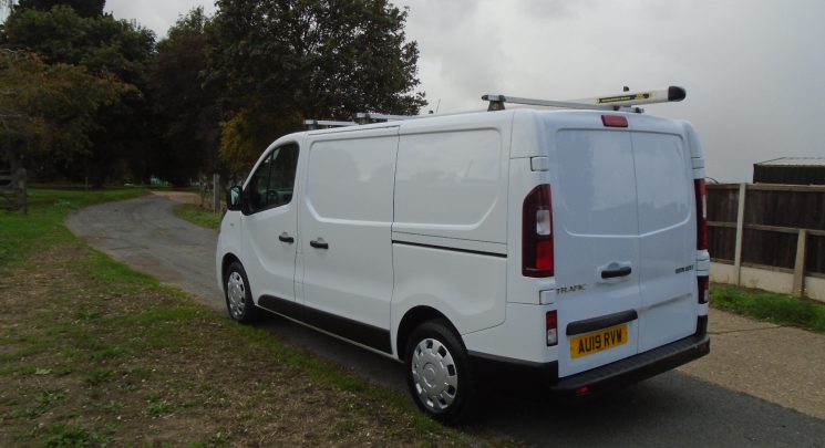 2019 19 Renault Trafic 1.6 dCi ENERGY 27 Business+ Panel Van 5dr Diesel Manual SWB Standard Roof Euro 6 (s/s) (125 ps)