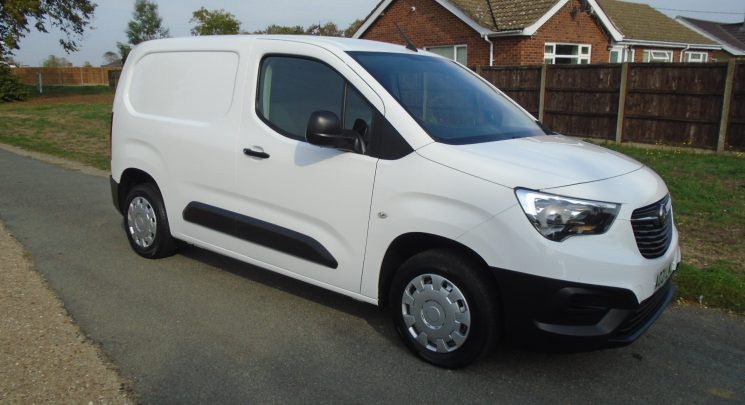 2021 21 Vauxhall Combo 1.5 Turbo D 2000 Dynamic Panel Van 4dr Diesel Manual L1 H1 Euro 6 (75 ps) air con cruise 65k