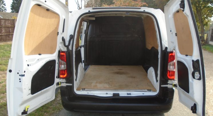 2021 21 Vauxhall Combo 1.5 Turbo D 2000 Dynamic Panel Van 4dr Diesel Manual L1 H1 Euro 6 (75 ps) air con cruise 65k