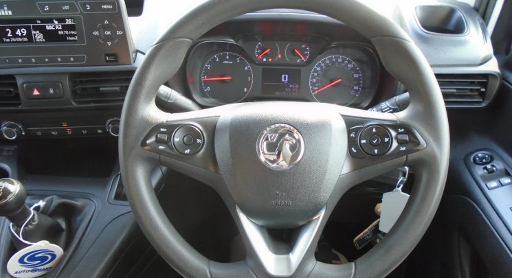 2021 21 Vauxhall Combo 1.5 Turbo D 2000 Dynamic Panel Van 4dr Diesel Manual L1 H1 Euro 6 (75 ps) air con cruise 65k