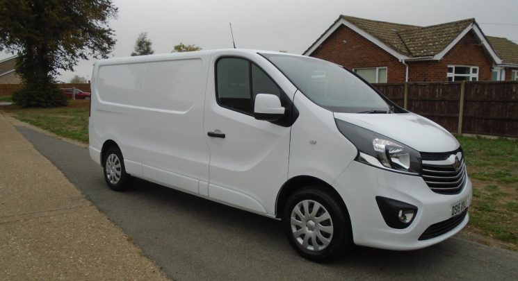 2015 15 Vauxhall Vivaro 1.6 CDTi 2900 Sportive Panel Van 5dr Diesel Manual L2 H1 Euro 5 (115 ps)