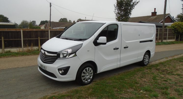 2015 15 Vauxhall Vivaro 1.6 CDTi 2900 Sportive Panel Van 5dr Diesel Manual L2 H1 Euro 5 (115 ps)