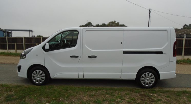 2015 15 Vauxhall Vivaro 1.6 CDTi 2900 Sportive Panel Van 5dr Diesel Manual L2 H1 Euro 5 (115 ps)